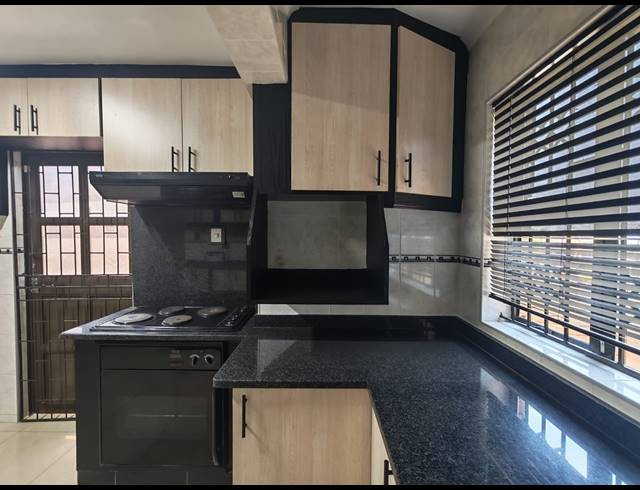 3 BEDROOM HOUSE FOR SALE IN FLAMINGO HEIGHTS
